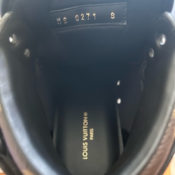 Louis Vuitton high top sneaker, men’s size 9 US. - Picture 3 of 3